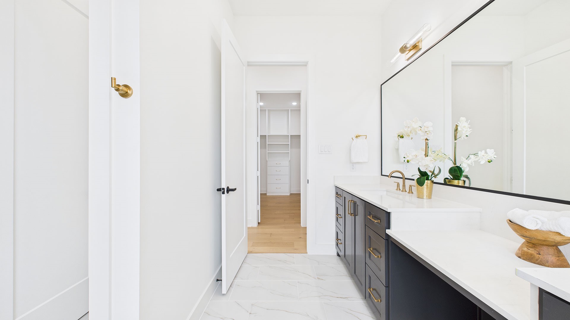 602 Jewett Street, Unit B Houston, TX 77009 - Photo 22 of 38 Primary bath