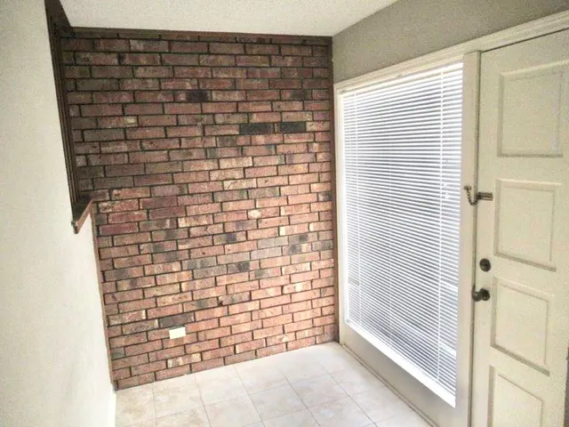 $155,000 | 914 Executive Court, Pineville, LA 71360