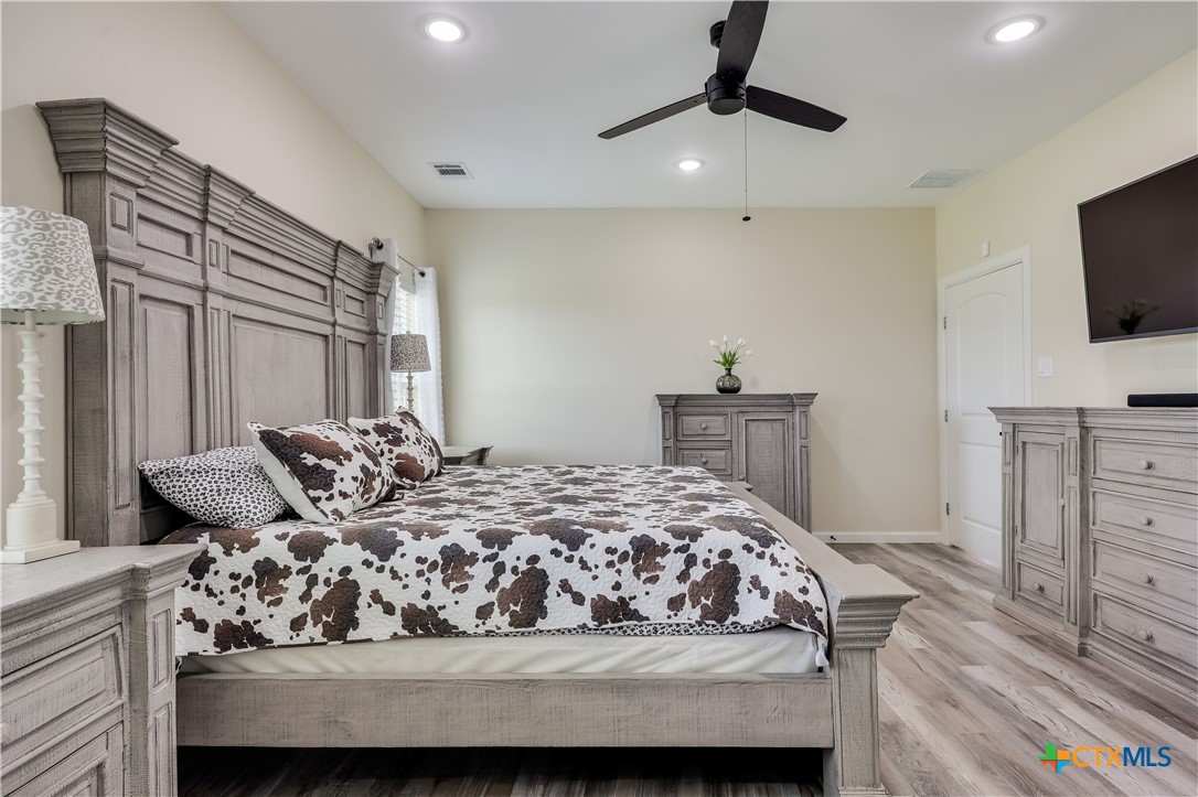 537 Lower Elgin Road Elgin, TX 78621 - Photo 23 of 45