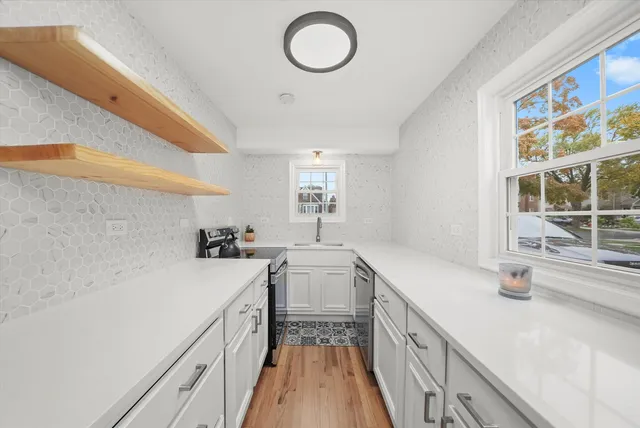 $350,000 | 1811 North 72nd Court, Elmwood Park, IL 60707