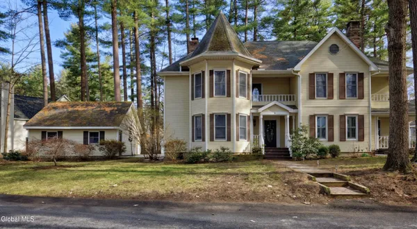 $799,000 | 5 Sicada Street, Saratoga Springs, NY 12866