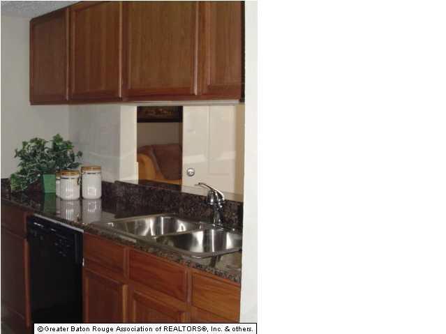 10286 West Winston Avenue, Unit 13 Baton Rouge, LA 70809 - Photo 2 of 10