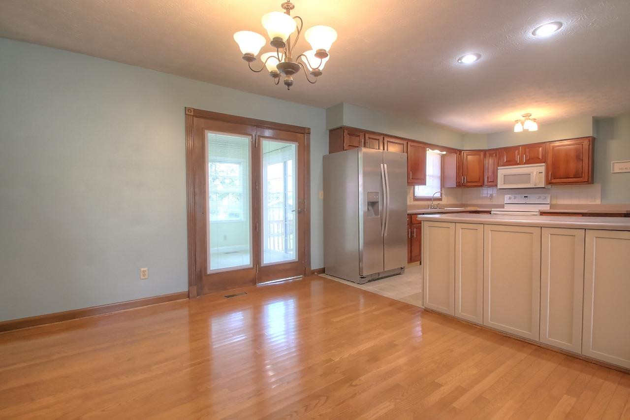 1244 Yorkshire Estates Road London, KY 40744 - Photo 9 of 33 Listing Photo