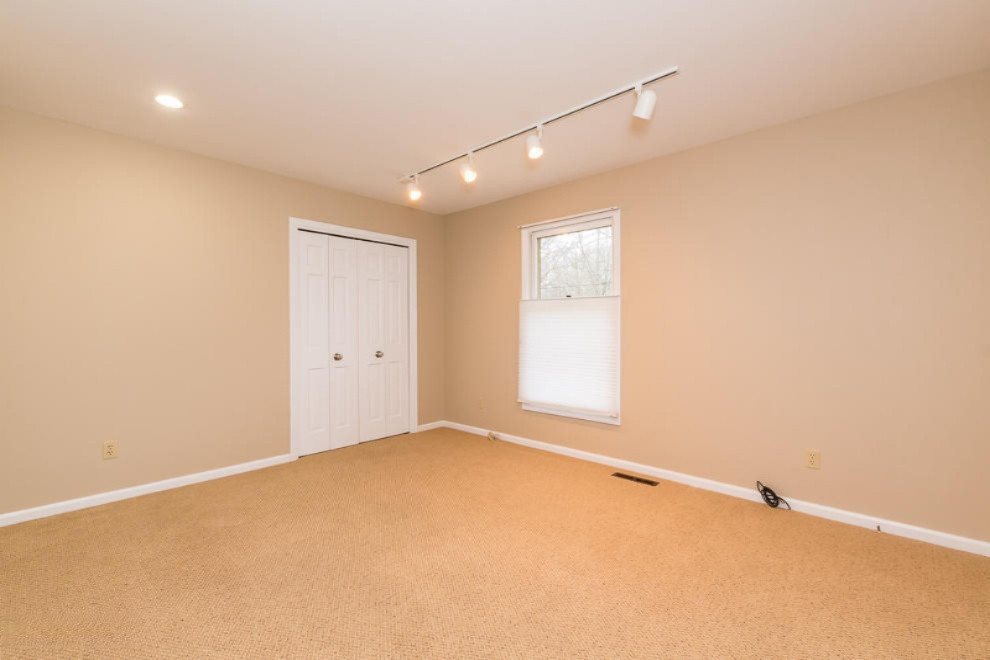 4311 Old Colony Road Kalamazoo, MI 49008 - Photo 27 of 52 RN5_8087