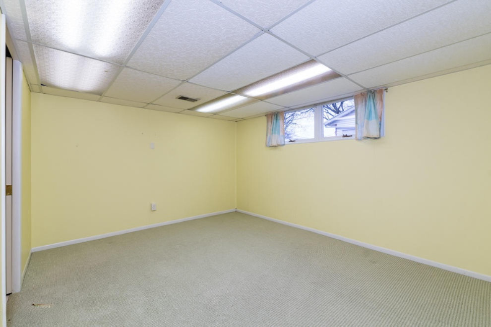 4311 Old Colony Road Kalamazoo, MI 49008 - Photo 31 of 52 RN5_8091