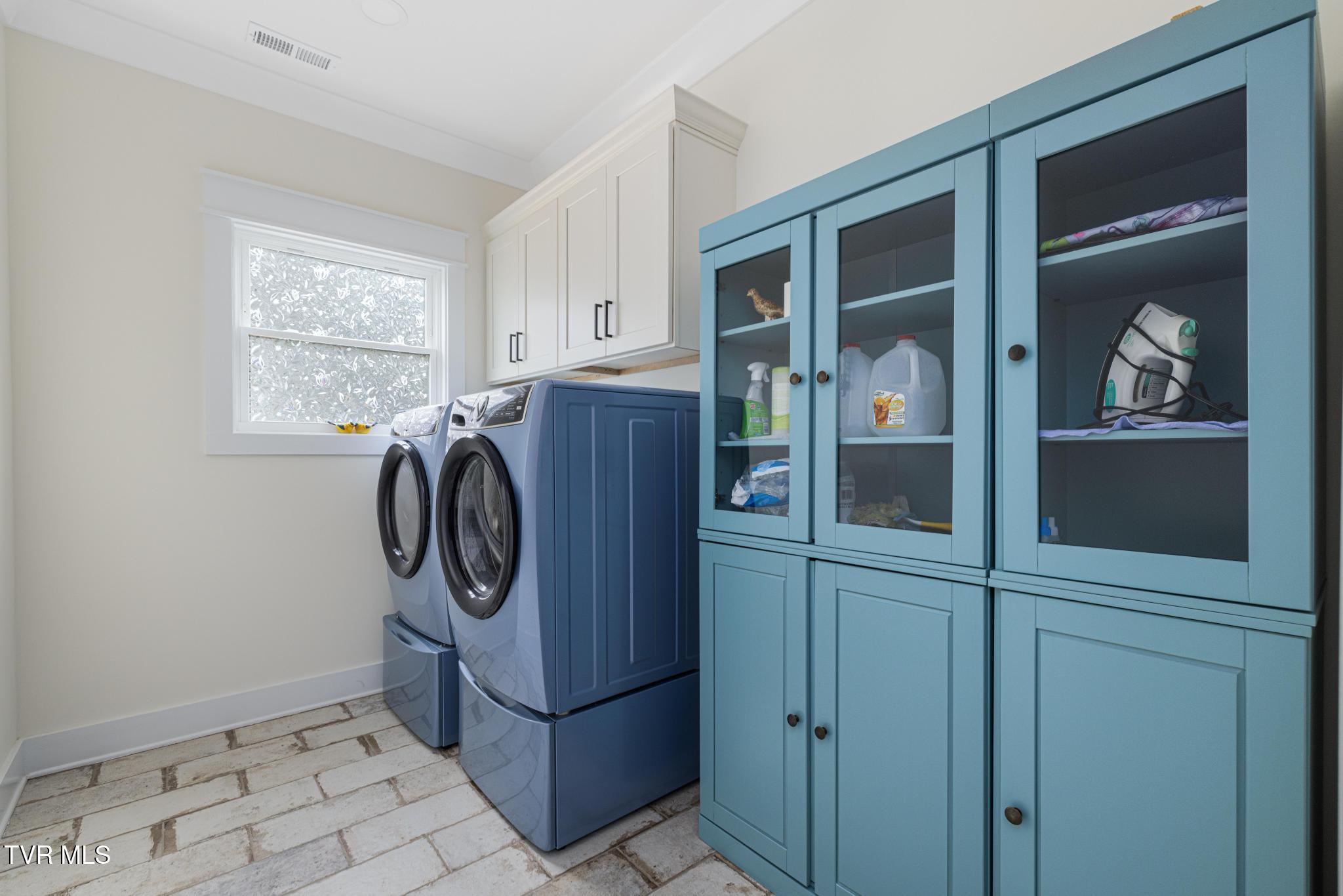 246 Ruby Rose Ridge Jonesborough, TN 37659 - Photo 22 of 41 Laundry room