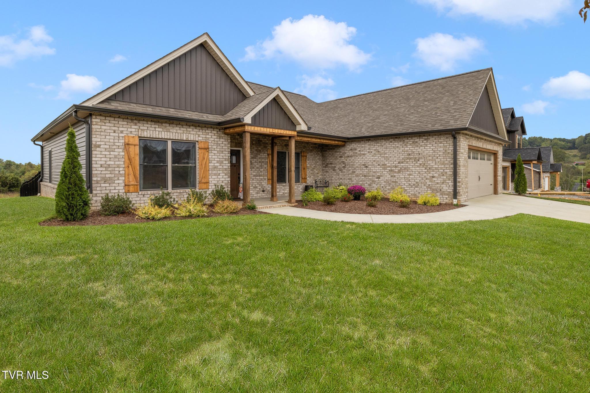 246 Ruby Rose Ridge Jonesborough, TN 37659 - Photo 4 of 41 Side view