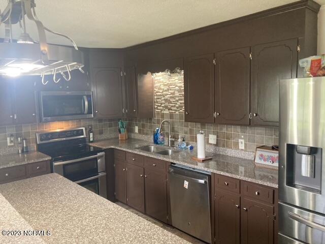 141 Woodview Road Bethel, NC 27812 - Photo 15 of 43 image9
