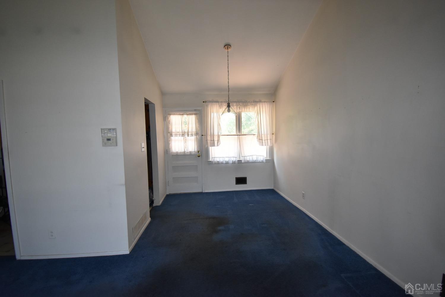 115 Rues Lane East Brunswick, NJ 08816 - Photo 3 of 15 Gallery Image 3