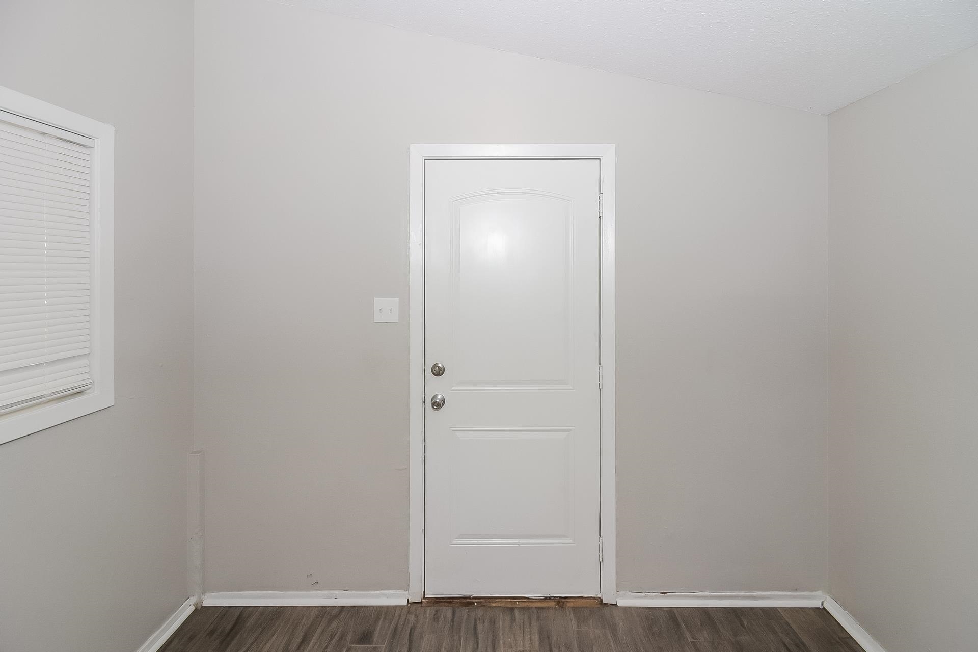 4217 Windermere Road Memphis, TN 38128 - Photo 9 of 15 a view of small space with wooden floor