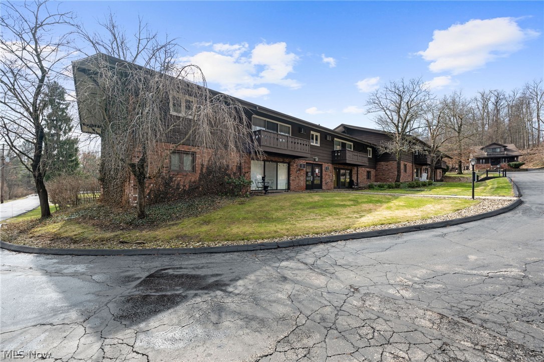 5711 Som Center Road, Unit 42 Solon, OH 44139 - Photo 31 of 33