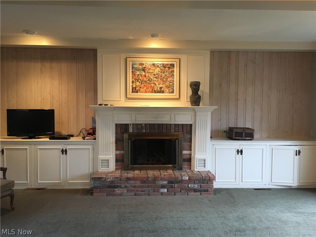 293 Hurd Road Aurora, OH 44202 - Photo 6 of 29 Gallery Image 6