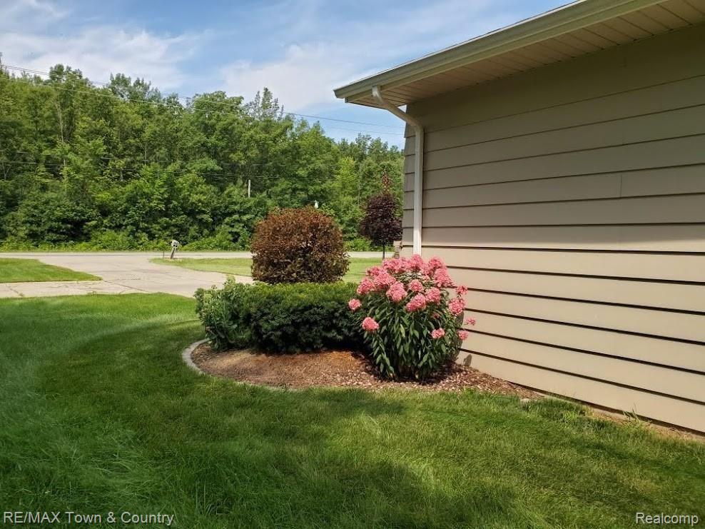 4476 North Linden Road Flint, MI 48504 - Photo 45 of 52