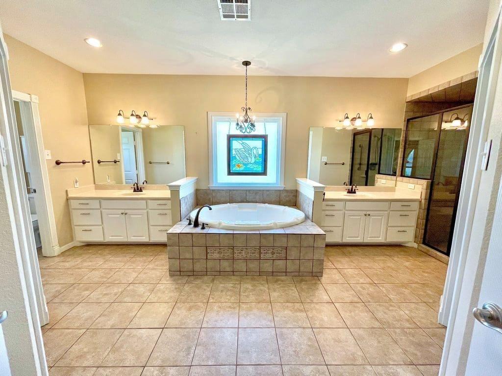 20131 China Spring Road Valley Mills, TX 76689 - Photo 26 of 40 Guest House primary bathroom