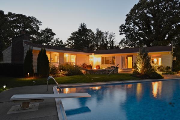64 Topsfield Road Wenham, MA 01984 - Photo 1 of 30 Gallery Image 1