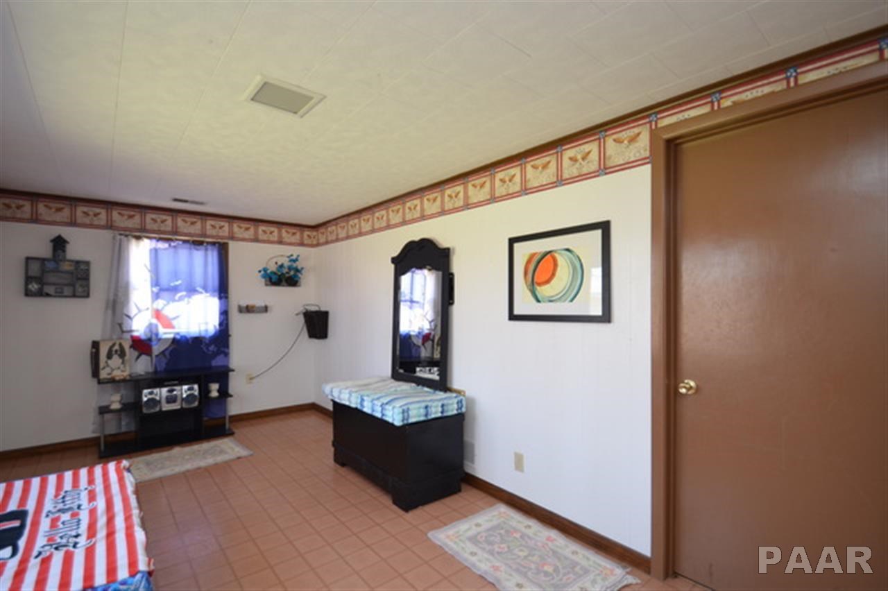 1236 North Rim Road East Peoria, IL 61611 - Photo 17 of 28 Gallery Image 17