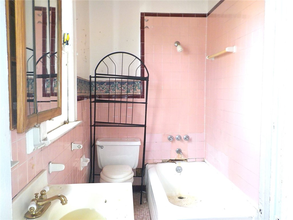 370 Cottage Street Rochester, NY 14611 - Photo 10 of 16