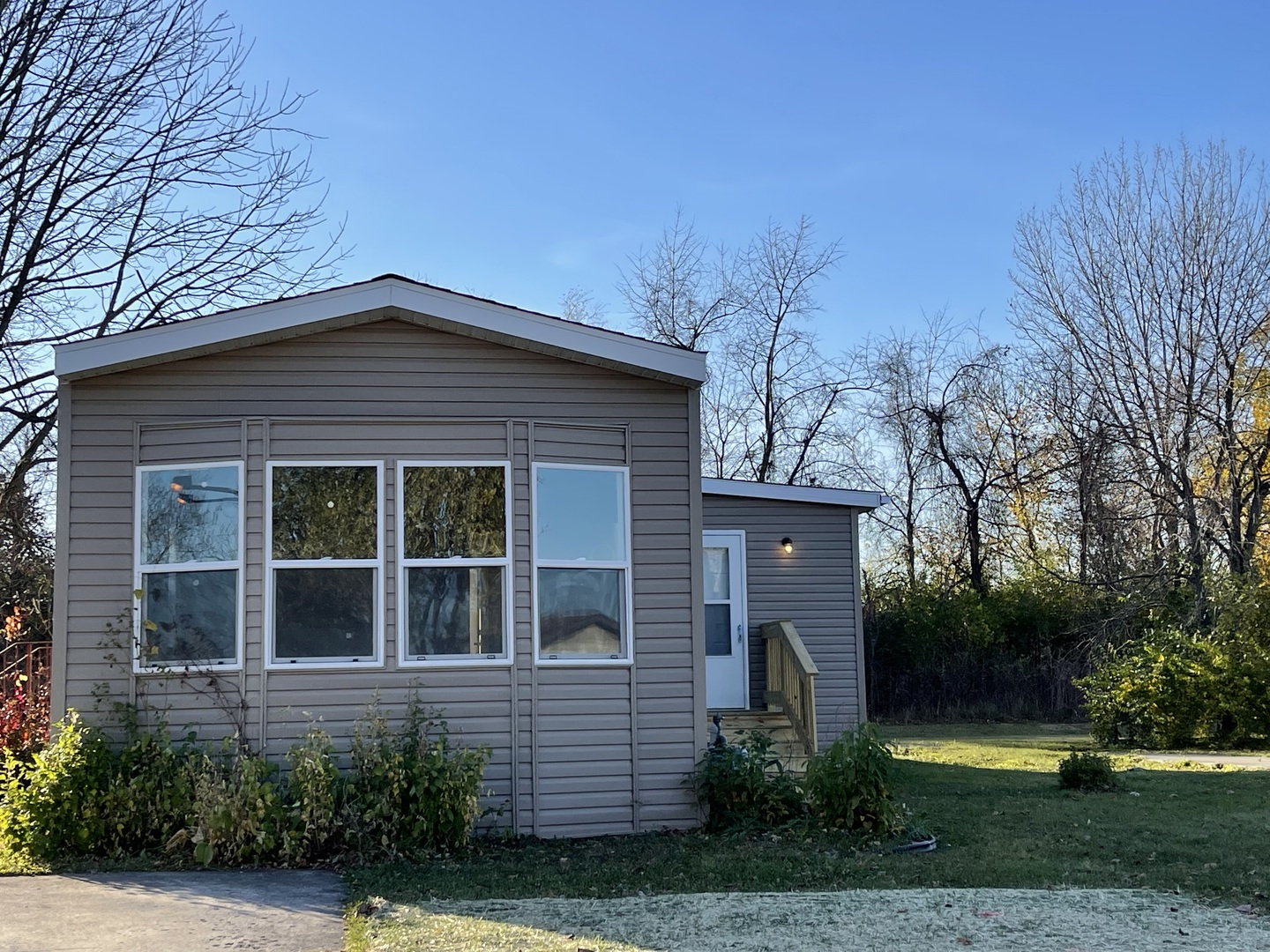 239 Blackthorn Road Matteson, IL 60443 - Photo 1 of 13 Gallery Image 1