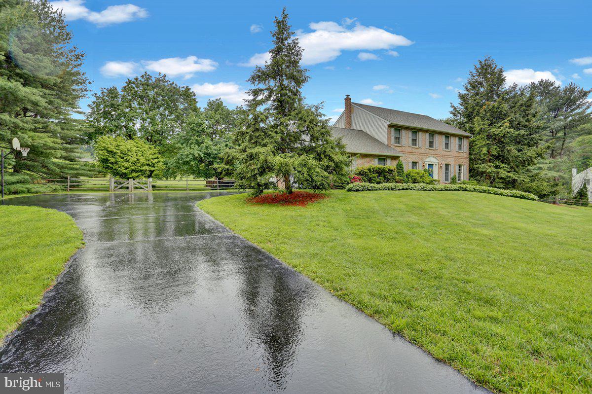 198 Bard Road Pottstown, PA 19465 - Photo 4 of 64 Gallery Image 4