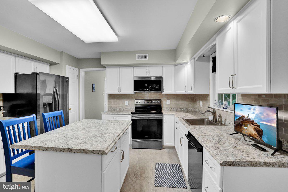 198 Bard Road Pottstown, PA 19465 - Photo 10 of 64 Kitchen view 1