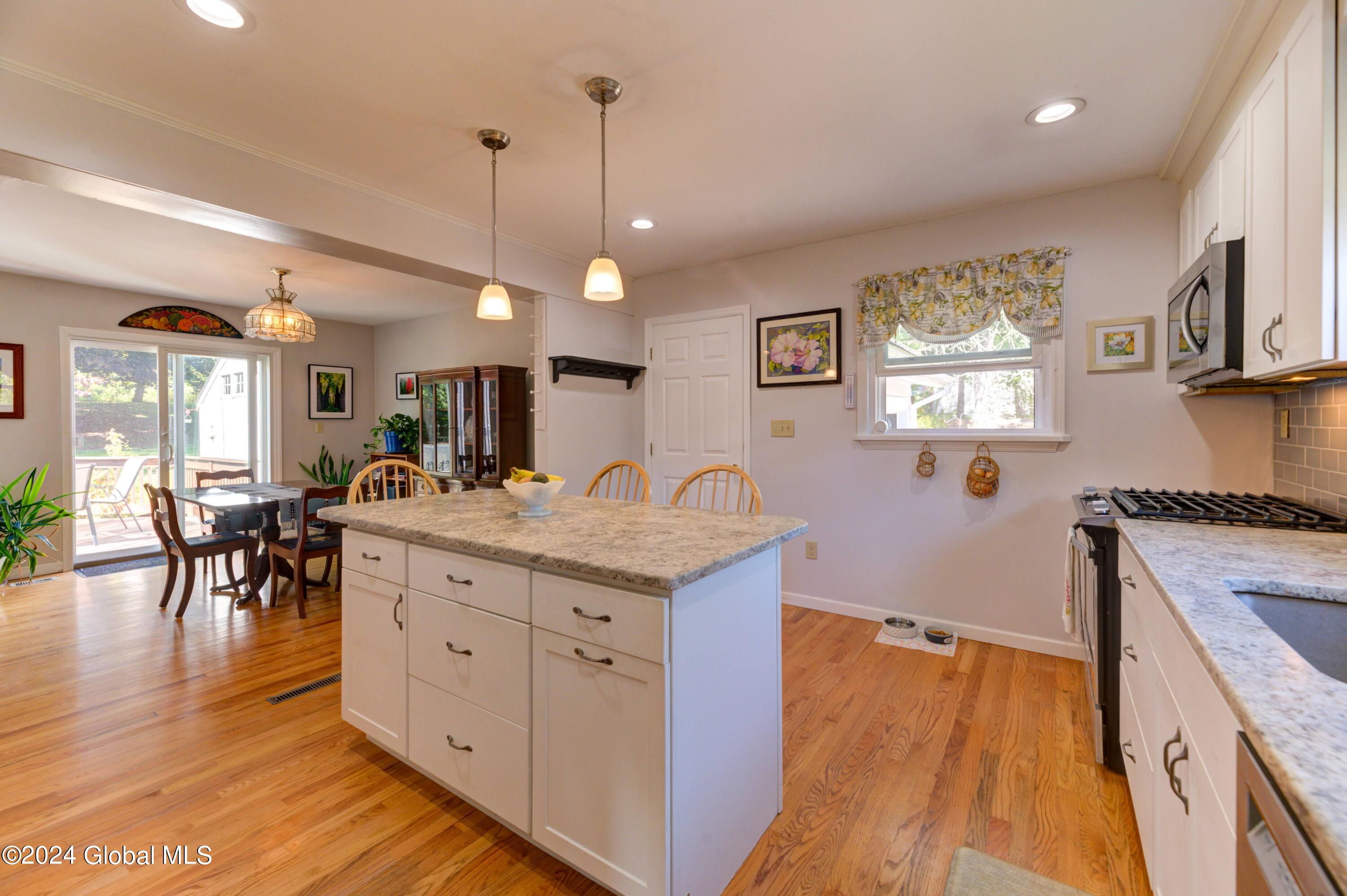 323 Dunnsville Road Rotterdam, NY 12306 - Photo 23 of 56 Kitchen
