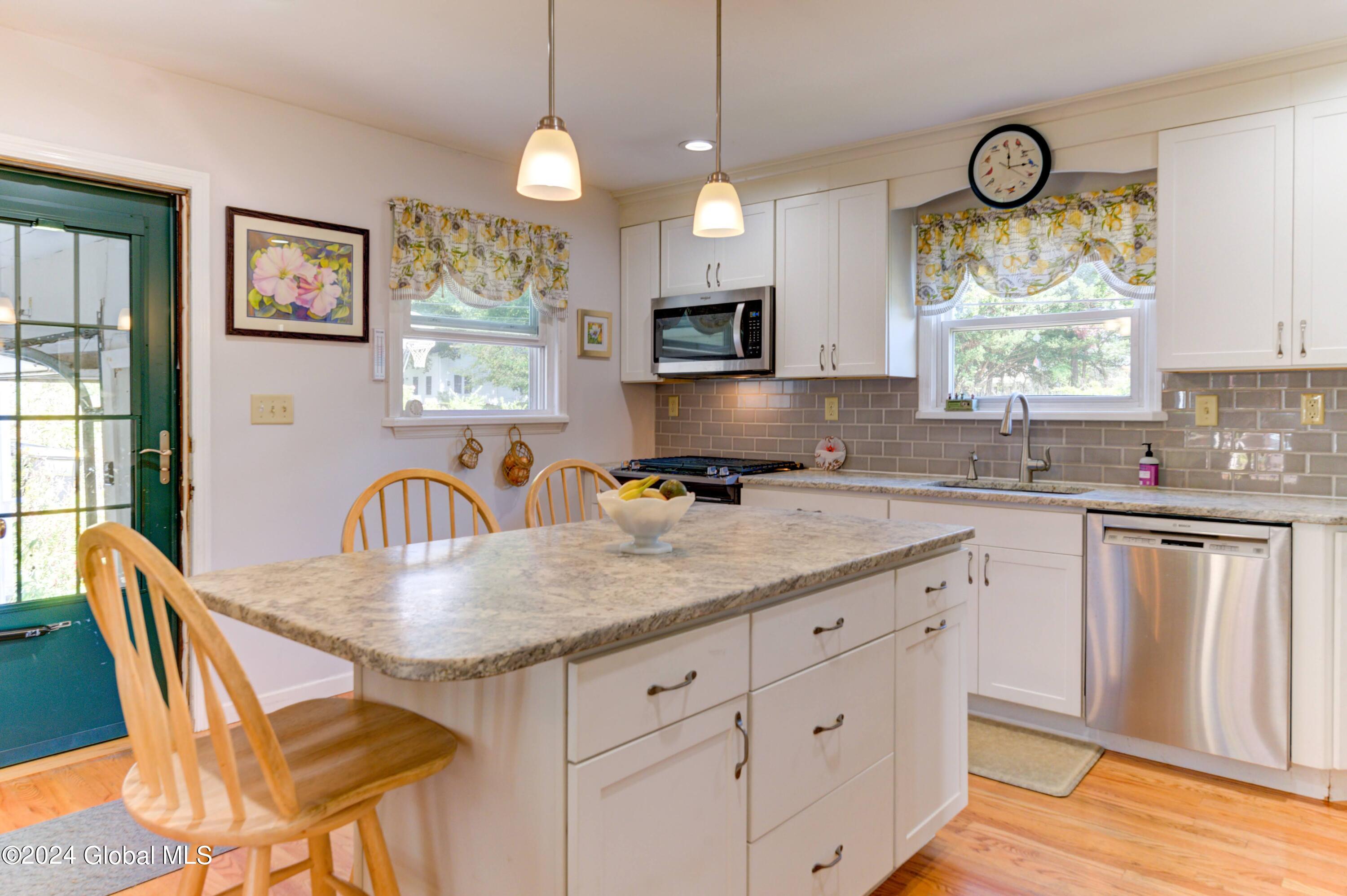 323 Dunnsville Road Rotterdam, NY 12306 - Photo 24 of 56 Kitchen