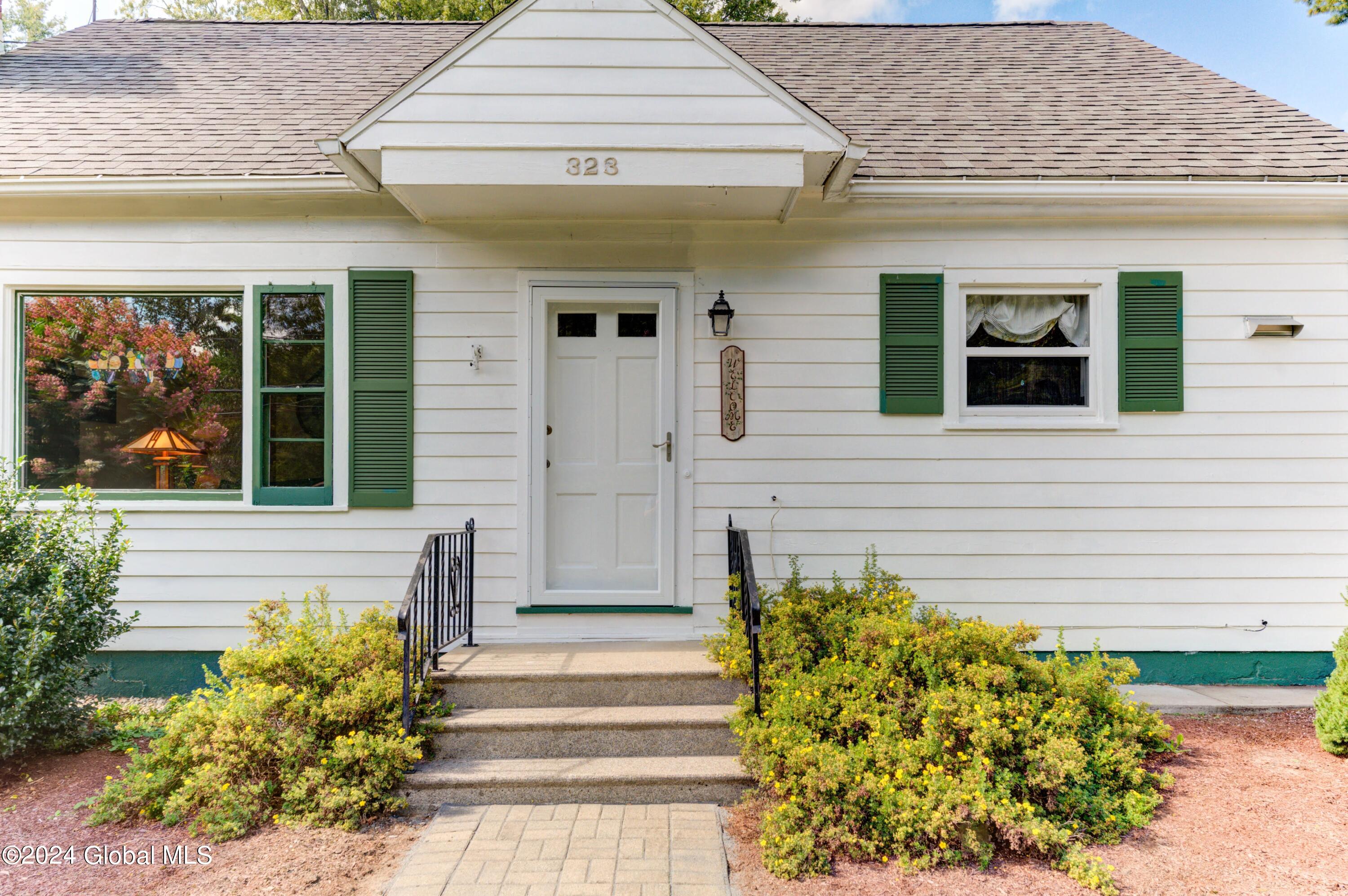 323 Dunnsville Road Rotterdam, NY 12306 - Photo 7 of 56 Front Entrance