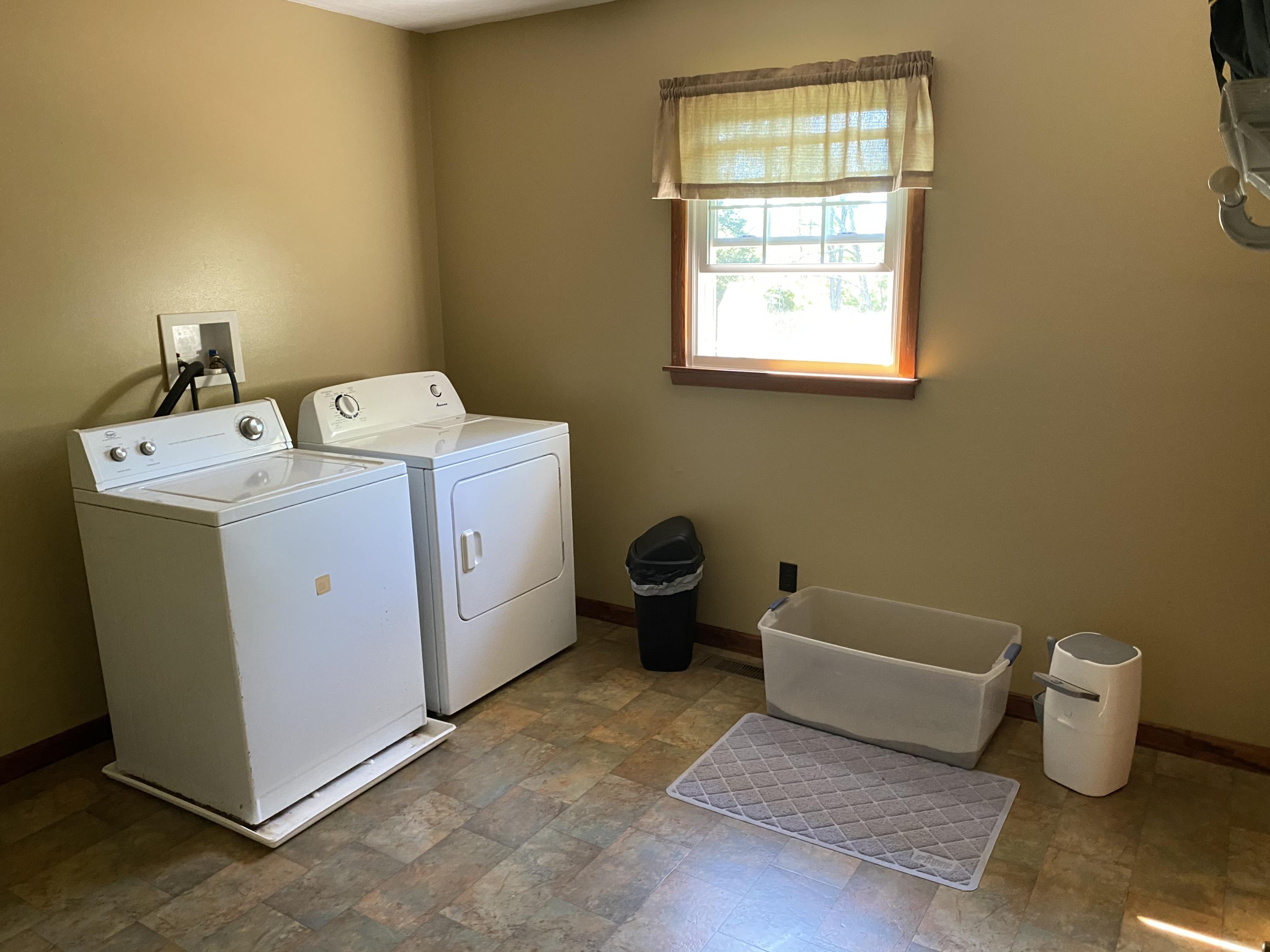 30 Spring Valley Road Bristol, VA 24201 - Photo 13 of 40 13