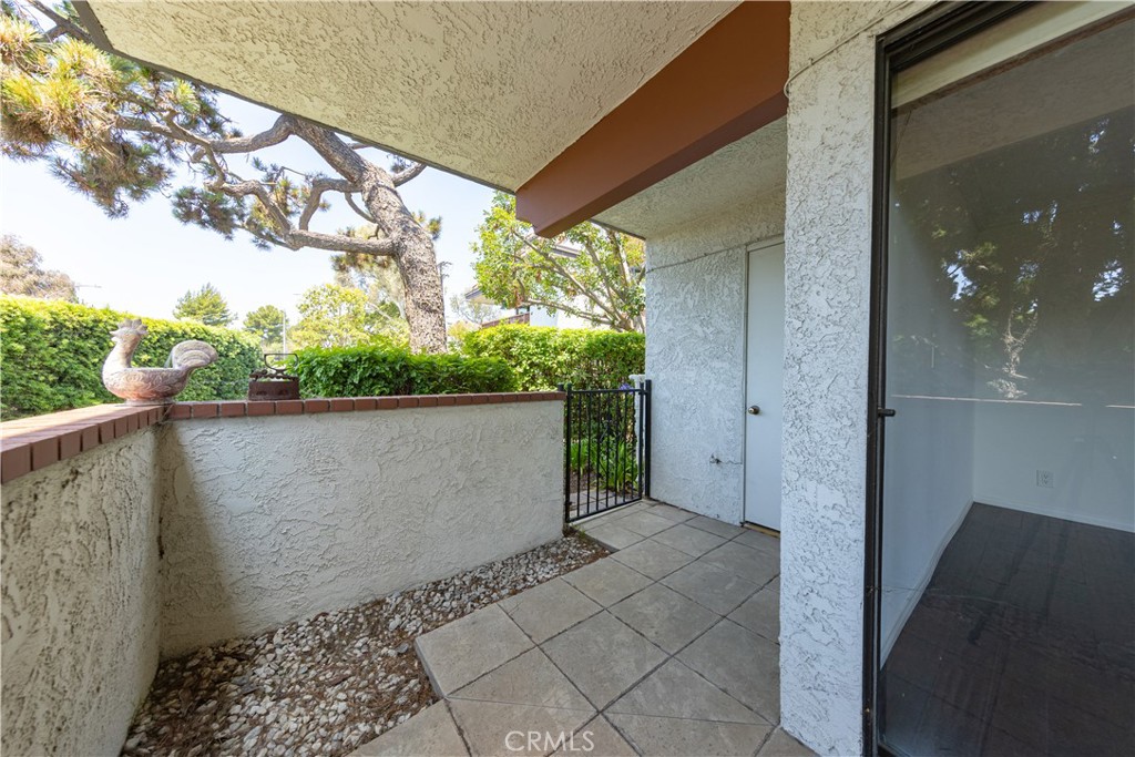 6242 Riviera Circle Long Beach, CA 90815 - Photo 11 of 29