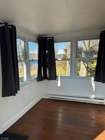 $2,300 | 19 Windemere Avenue, Unit 5, Mount Arlington, NJ 07856