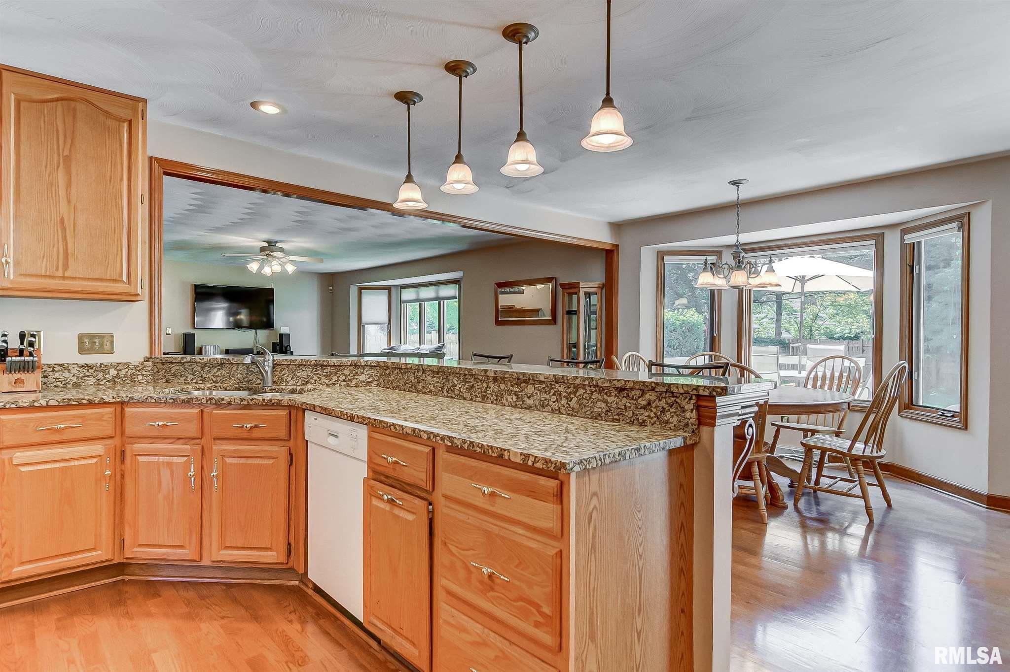 2308 Peppermill Pointe Court Springfield, IL 62712 - Photo 12 of 50 Gallery Image 12