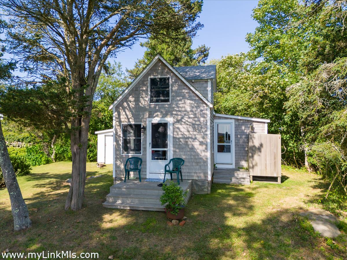 34 Edy's Island Way Chilmark, MA 02535 - Photo 34 of 46 Guest house