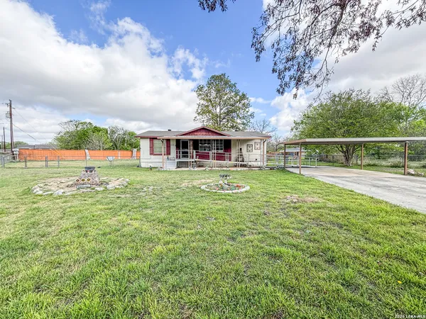 $175,000 | 430 Pecan Dr Sw, McQueeney, TX 78123