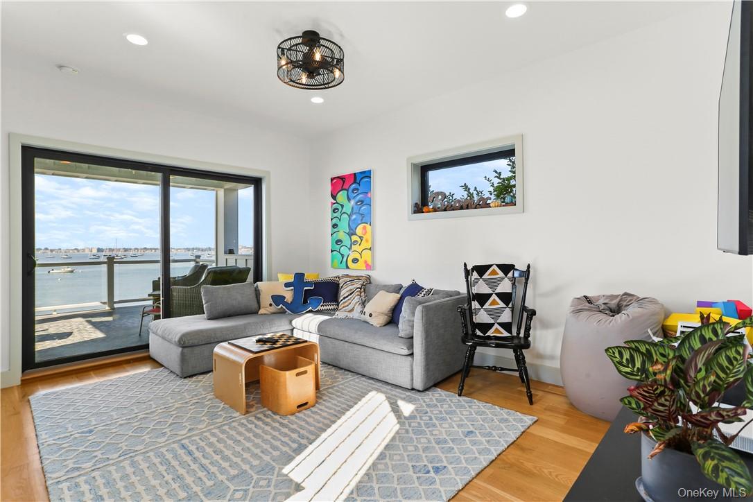 81 Rochelle Street Bronx, NY 10464 - Photo 17 of 30