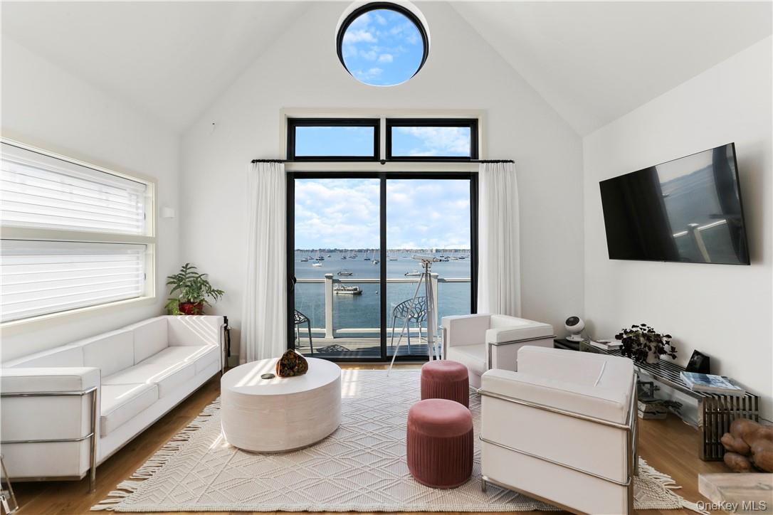 81 Rochelle Street Bronx, NY 10464 - Photo 5 of 30