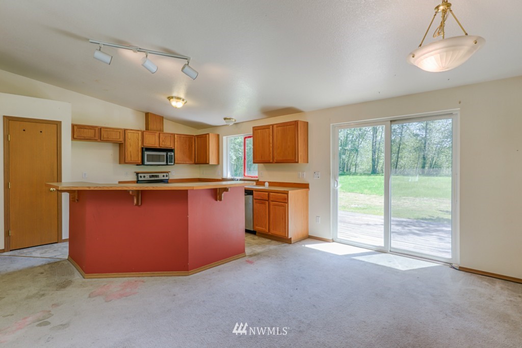 1391 South Toutle Road Toutle, WA 98649 - Photo 3 of 18