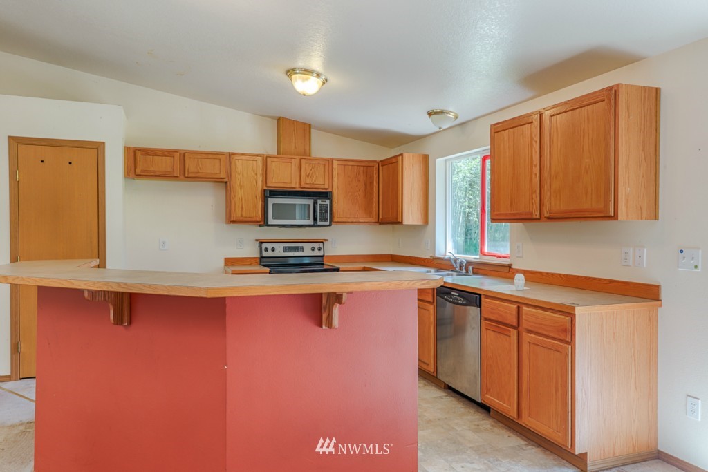 1391 South Toutle Road Toutle, WA 98649 - Photo 4 of 18
