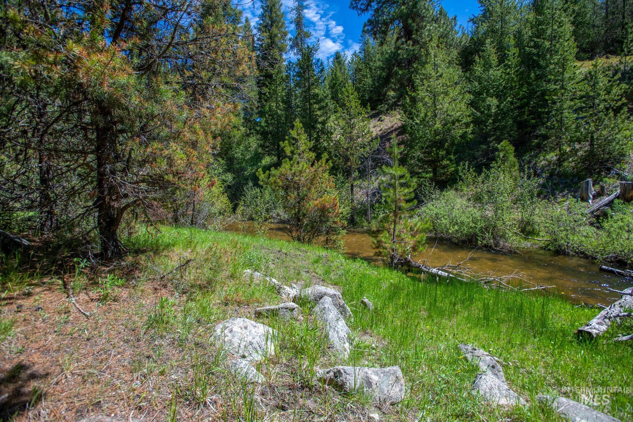 39 Clear Creek Road Cascade, ID 83611 - Photo 6 of 8