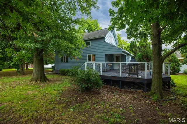 $260,000 | 20098 N Road, Raymond, IL 62560