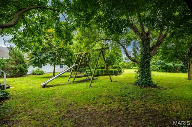 $260,000 | 20098 N Road, Raymond, IL 62560