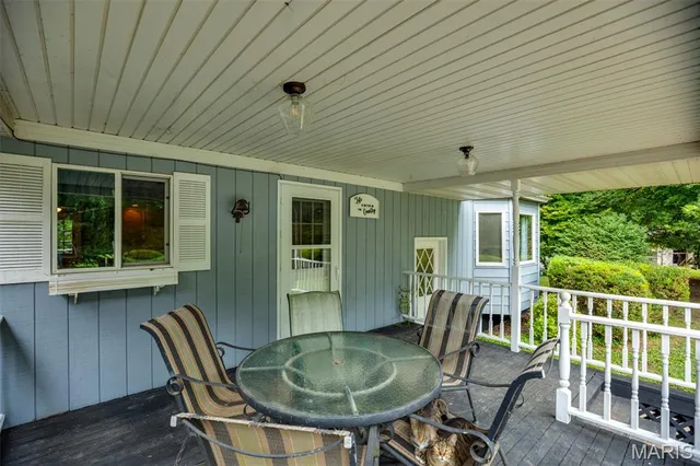 $260,000 | 20098 N Road, Raymond, IL 62560