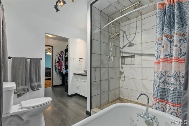 $260,000 | 20098 N Road, Raymond, IL 62560