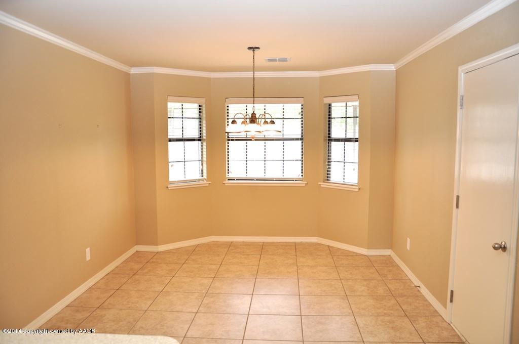 5100 Pin Oak Drive Amarillo, TX 79110 - Photo 4 of 26 Dining Room/Kitchen Nook