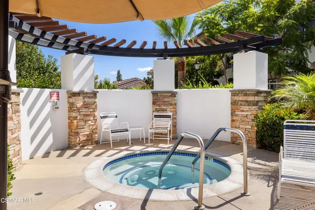 $575,000 | 485 Country Club Drive, Unit 225, Simi Valley, CA 93065