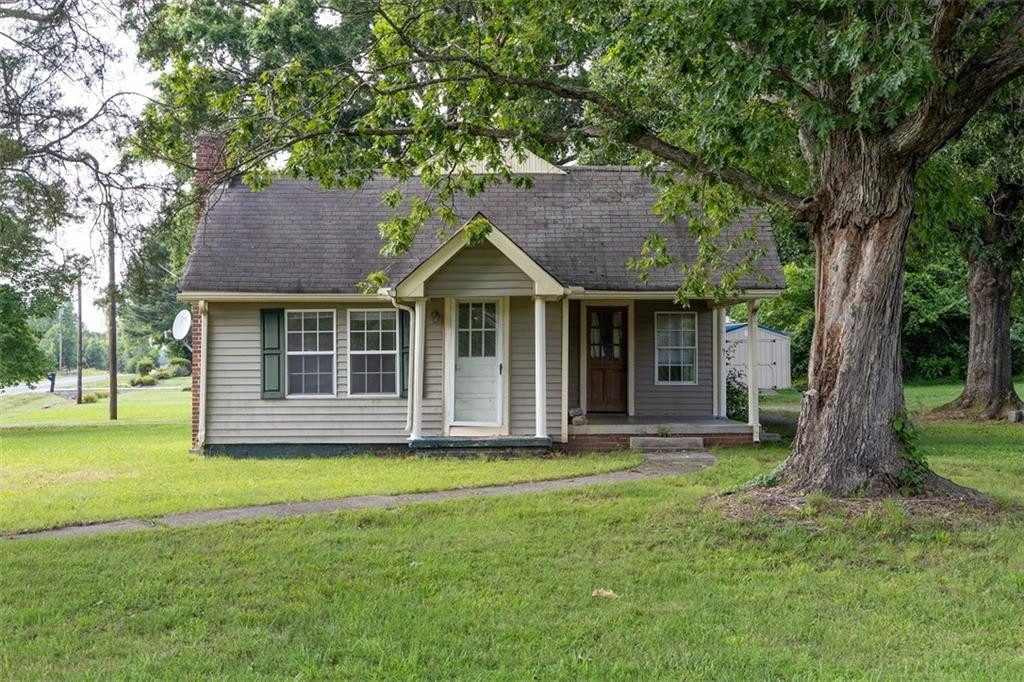2555 Altamahaw Union Ridge Road Burlington, NC 27217 - Photo 1 of 12 Gallery Image 1