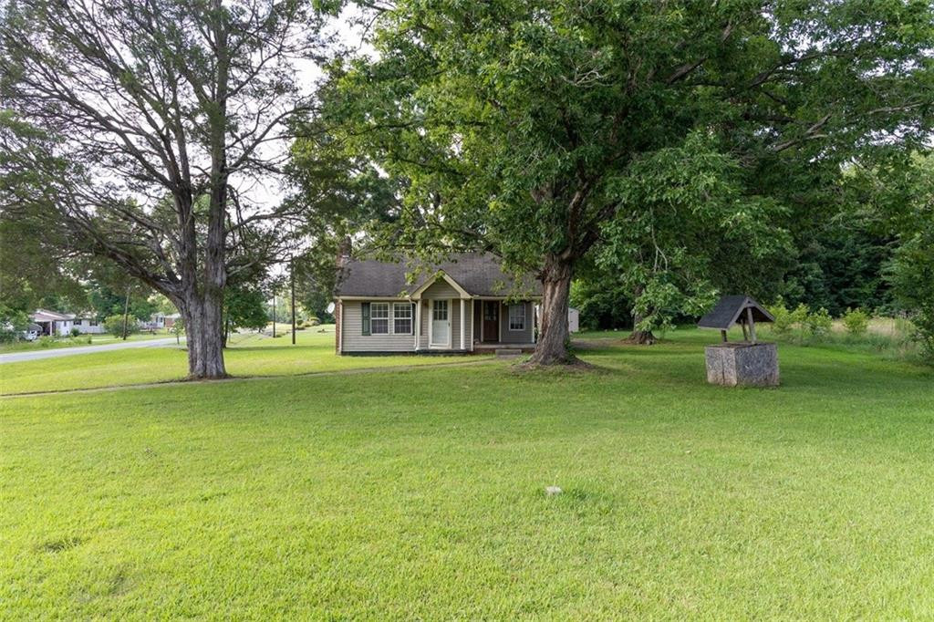 2555 Altamahaw Union Ridge Road Burlington, NC 27217 - Photo 12 of 12 Gallery Image 12