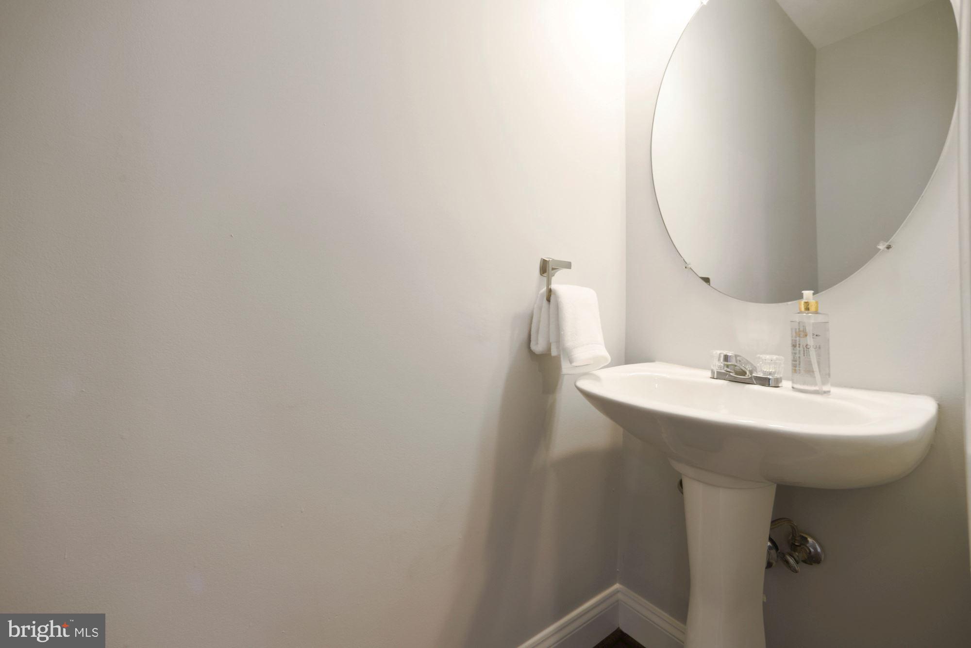 2123 Clark Place Silver Spring, MD 20910 - Photo 14 of 36 Powder Room
