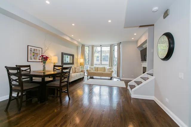 $5,000 | 2005 North Hoyne Avenue, Chicago, IL 60647