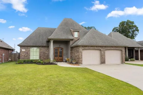 $359,000 | 644 Becky Lane, Lake Charles, LA 70605