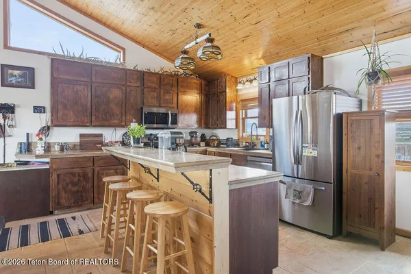 $899,000 | 362 Snowmobile Lane, Pinedale, WY 82941